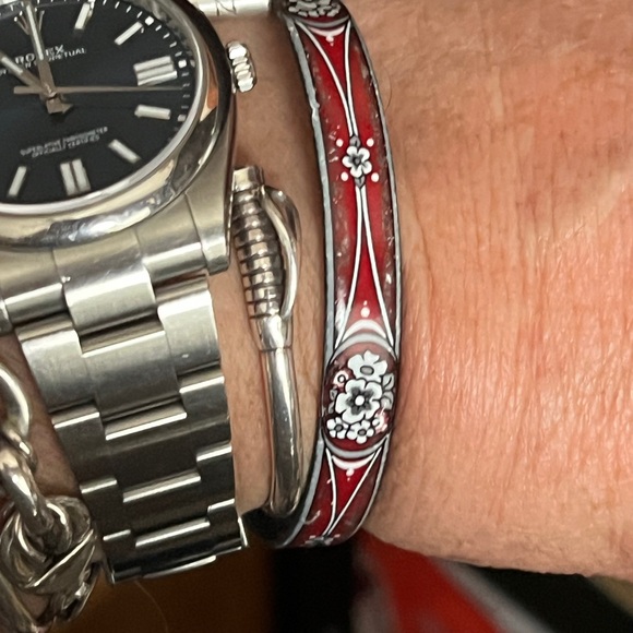 Michaela Frey Enamel Red Floral Bangle - Picture 3 of 5